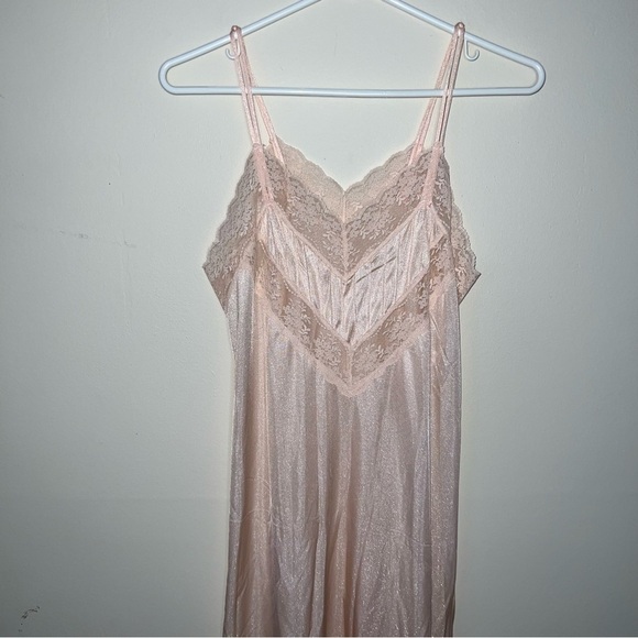 Vintage Gilead 70’s Light Pink Maxi Nightgown Size Small - Picture 9 of 12